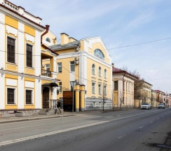 Трёхместная студия Мансарда в В сердце города