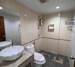 Двухместный номер Deluxe 2 отдельные кровати в The Beach Front Resort Pattaya  - SHA Plus