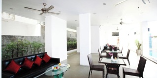 Равай: Отель One World One Home Naiharn Hotel