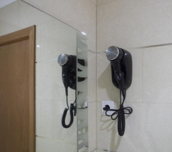 Четырёхместный номер Standard в Hostal Drassanes