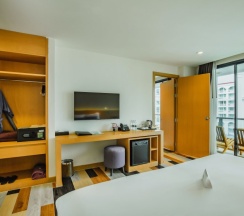 Четырёхместный номер Connecting Deluxe в The Lunar Patong