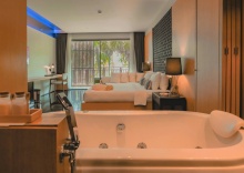 Двухместный номер Deluxe Jacuzzi двуспальная кровать в Ramada Resort by Wyndham Khao Lak