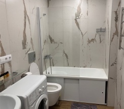 Апартаменты двухкомнатные (ЛЮКС) с балконом и красивым видом в Polikariya