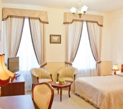 Комфорт одна большая кровать в Marco Polo St.Petersburg 4