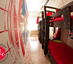 Кровать в общем номере в Like Hostel