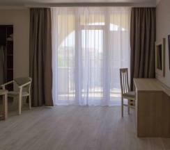 JUNIOR SUITE в Эмеральдика