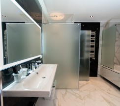 Двухместный люкс Президентский двуспальная кровать в Отель Downtown Suites Hotel Yerevan