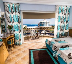 Трёхместный номер Standard с видом на бассейн в Seagull Beach Resort Families & Couples Only - All Inclusive
