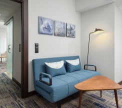 Двухместный полулюкс с видом на город двуспальная кровать в Courtyard by Marriott Tashkent