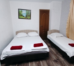 Пятиместный номер Premium с балконом и с красивым видом из окна в Анапа Сити