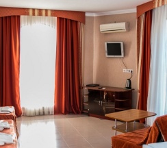 Люкс Четырёхместный в Южная ночь