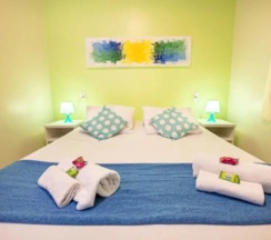 Двухместный люкс двуспальная кровать в Brazilodge All Suites Hostel