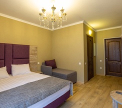 Двухместный номер Superior с балконом двуспальная кровать в Пирамида Архыза