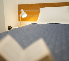 Апартаменты с двумя кроватями, кухней-гостиной  и отдельным входом в Двенадцать