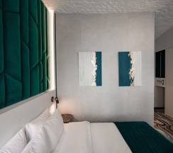 Двухместный люкс двуспальная кровать в ApeironSpace