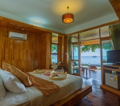 Бунгало Beachfront в Bundhaya Villas Koh Lipe
