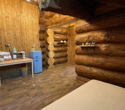 Четырёхместный номер №4 с красивым видом из окна в Дубки