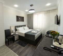 Двухместный номер Делюкс двуспальная кровать в Отель Downtown Suites Hotel Yerevan