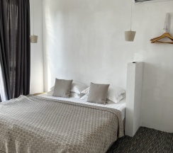 Апартаменты с 2 комнатами с балконом и с красивым видом из окна в Higos Hotel
