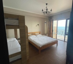 Четырёхместный номер Standard с видом на море в Мини-отель Leon Beach Hotel