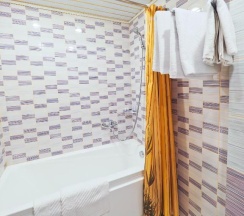 Номер эконом с 2 односпальными кроватями (мансарда) в Дилижанс