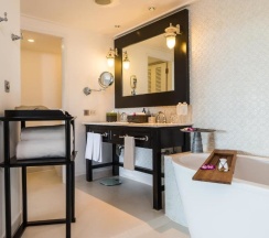 Двухместный номер Classic с видом на океан двуспальная кровать в InterContinental Koh Samui Resort by IHG