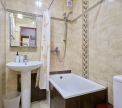 Семейный четырехместный номер в Лотос