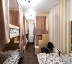 Кровать в общем 6-местном номере (удобства на этаже) в I hostel