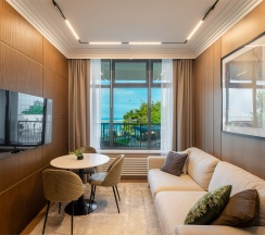Двухкомнатный LUX с видом на море в Real Apartments Sochi