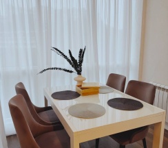 4-х комнатные апартаменты в центре города в Breezko hotel