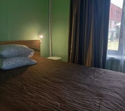 Номер с отдельным входом, двуспальная и односпальная кровати. в Аршан