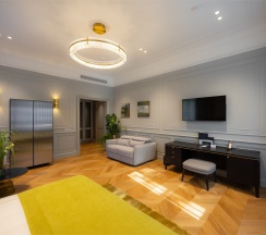 Полулюкс в Генрих