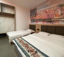 3-местный номер стандарт эконом (без окна) в Holiday hotel