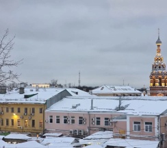 Апартаменты с 2 комнатами с балконом в Квартира Современная в Центре Города