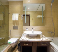 Двухместный люкс двуспальная кровать в Shera Inn Hotel