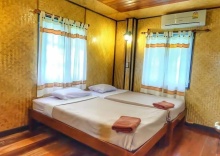 Четырёхместная вилла с 2 комнатами в Baansuanlynjee Maeklong Resort