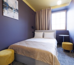 Небольшой двухместный номер с личными удобствами вне номера в Simple hotel B9