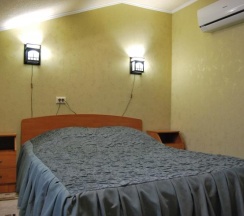 Номер стандарт с 1 двуспальной кроватью (1, 2, 9, 10,12) в Медведь