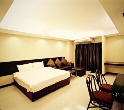 Двухместный номер Deluxe двуспальная кровать в KKinn South Pattaya Hotel