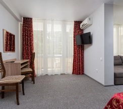 Четырёхместный номер 5 корпус с 3 комнатами в Приморский