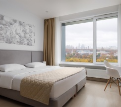 Супериор с видом на парк (Ботаника) в YES Botanica