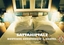 Двухместный номер Standard с видом на море двуспальная кровать в Sattahiptale Boutique Guest House & Hostel