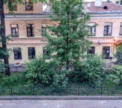 Кровать в общем номере (женский номер) в Family and friends