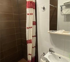 Двухместный номер «Комфорт» с 1 двуспальной кроватью в Hotel Plus