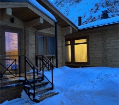 Шале с двумя спальнями в Ozon Azau chalet
