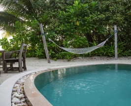 Двухместная Villa Suite With Pool Soneva Fushi двуспальная кровать в Soneva Fushi