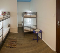 Кровать в общем номере в Warsaw Downtown Hostel