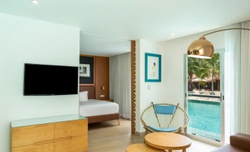 Двухместная Резиденция Swim-Up c 1 комнатой (двуспальная кровать) в Residences at The Fives