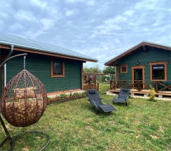 Коттедж с террасой в Yellow Stars Inn