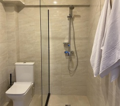 Двухместный номер с 1 кроватью или 2 отдельными кроватями в Happy Inn